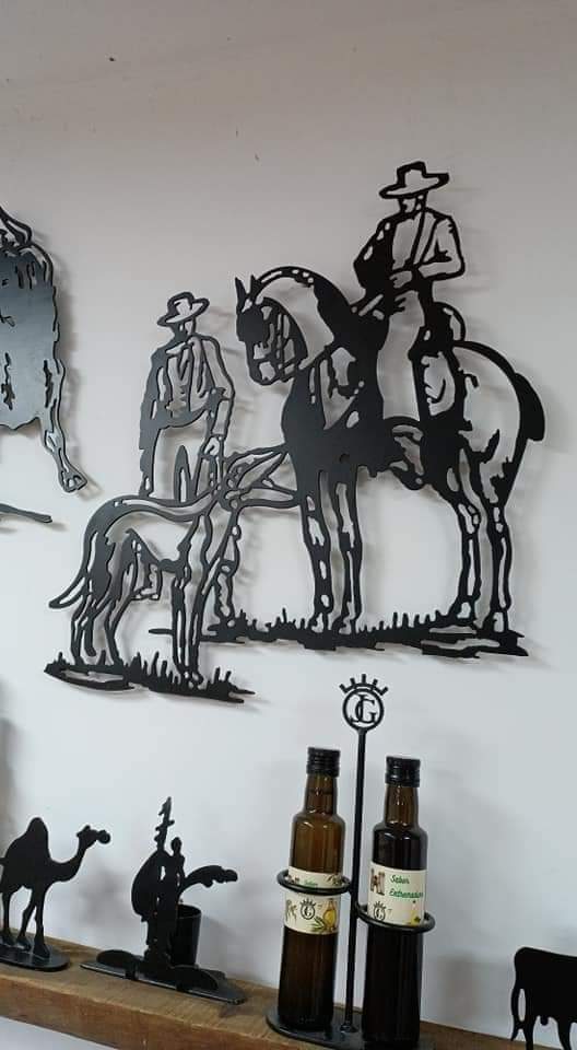 Escultura de galgo en hierro